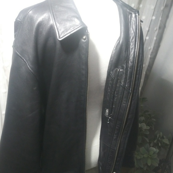 Weather proof jacket - Picture 3 of 5